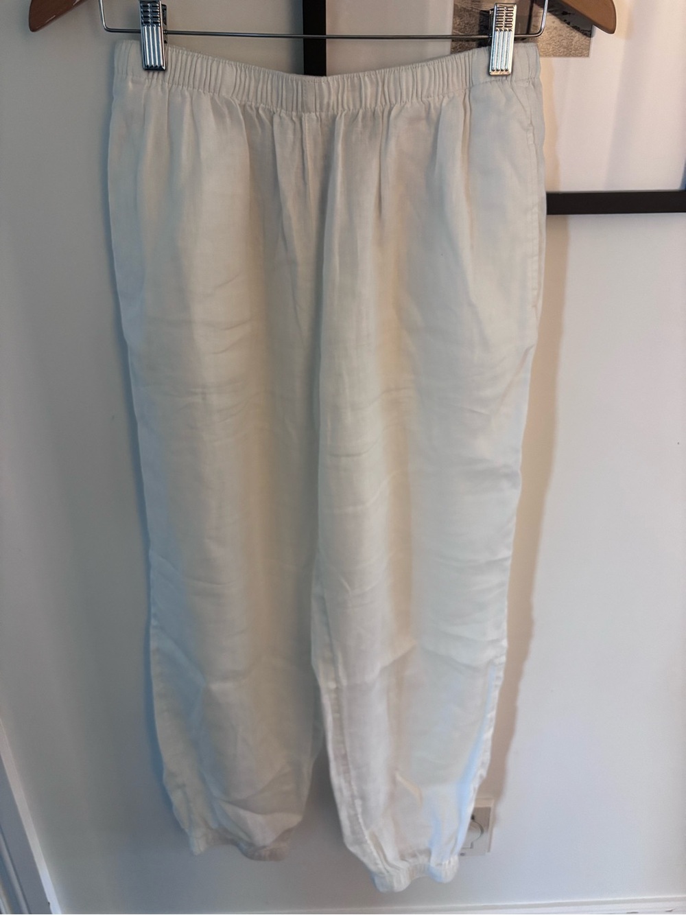 Joie White Elastic Waist Linen pants sz Medium